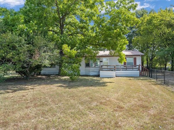225 John Thomas Drive, Seven Points, TX 75143