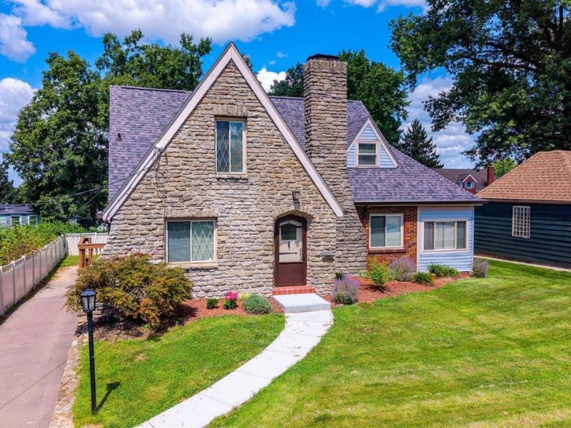 2936 North Bend Road, Green Township, OH 45239 Photo 2