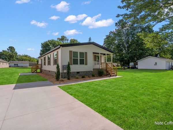 720 Park, Howard City, MI 49329