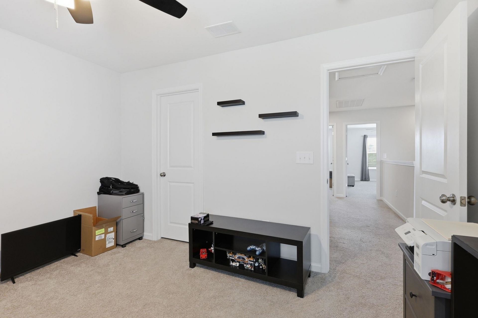 5085 Gladstone Dr Photo 25