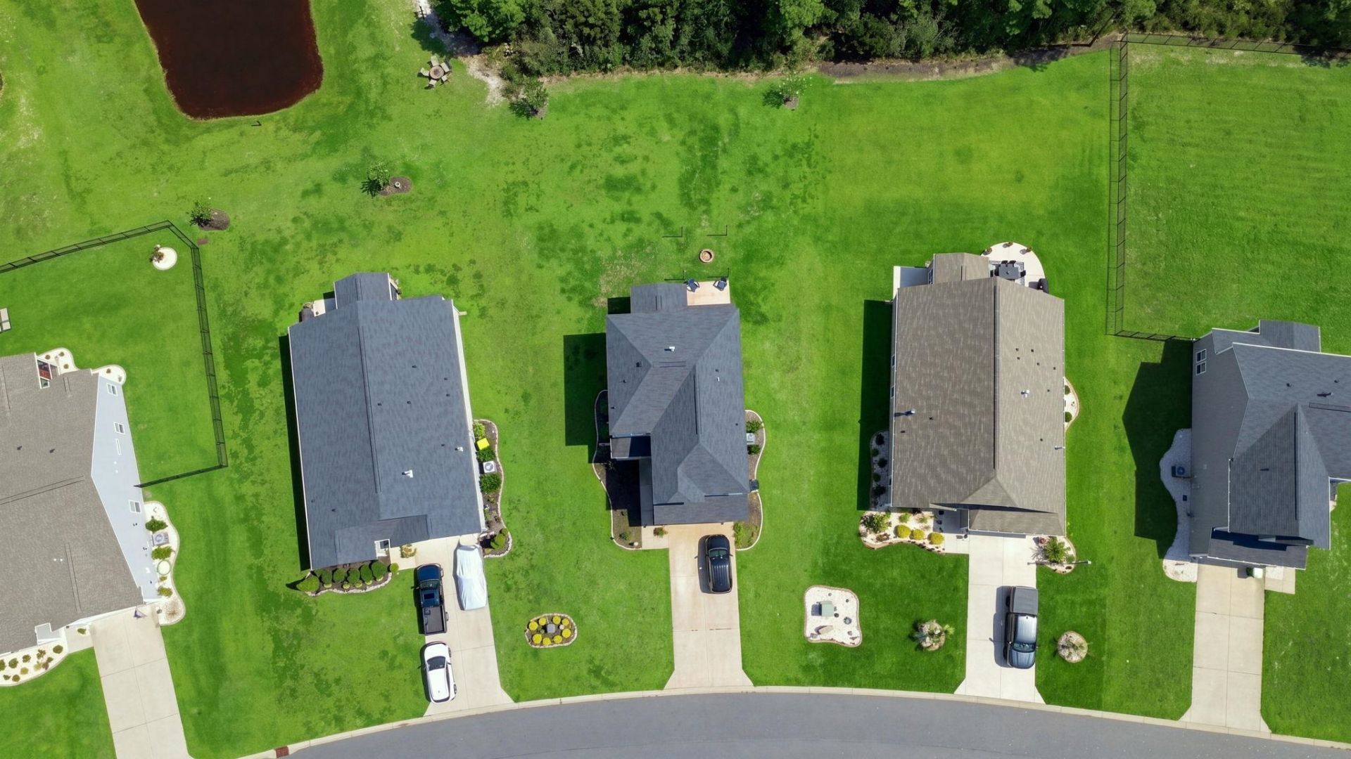 5085 Gladstone Dr Photo 37