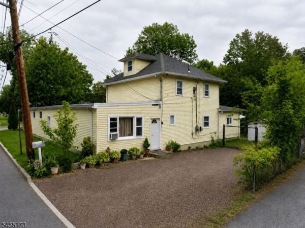 147 Meriline Ave, Lawrence, NJ 08648