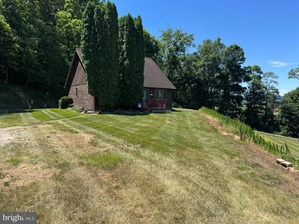 135 PIKE ROAD, LANDISBURG, PA 17040