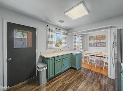 934 Pyramid Way, Sparks, NV 89431 Photo