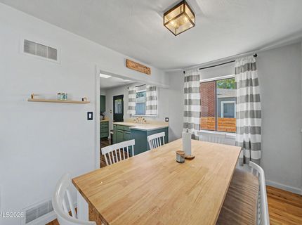 934 Pyramid Way, Sparks, NV 89431 Photo