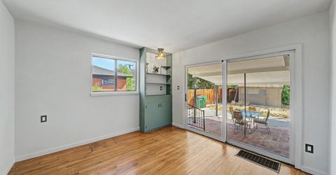 934 Pyramid Way, Sparks, NV 89431 Photo