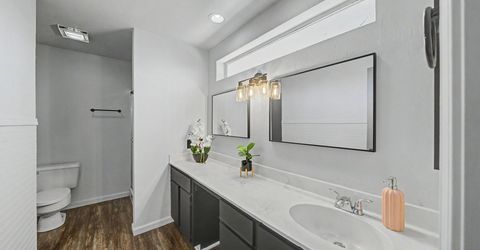 934 Pyramid Way, Sparks, NV 89431 Photo