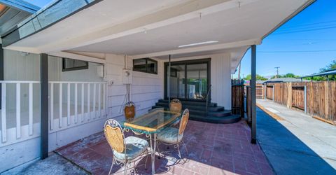 934 Pyramid Way, Sparks, NV 89431 Photo