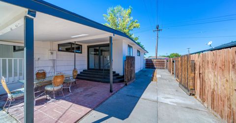 934 Pyramid Way, Sparks, NV 89431 Photo