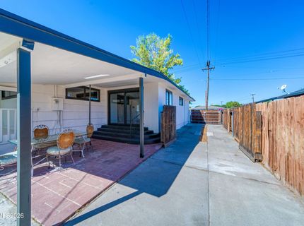 934 Pyramid Way, Sparks, NV 89431 Photo