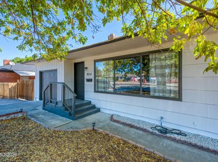 934 Pyramid Way, Sparks, NV 89431 Photo
