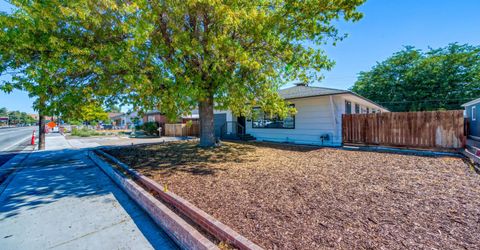 934 Pyramid Way, Sparks, NV 89431 Photo