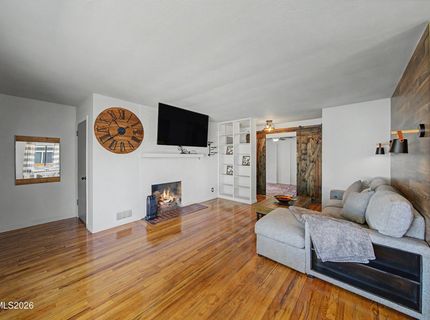 934 Pyramid Way, Sparks, NV 89431 Photo
