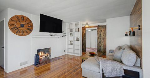 934 Pyramid Way, Sparks, NV 89431 Photo