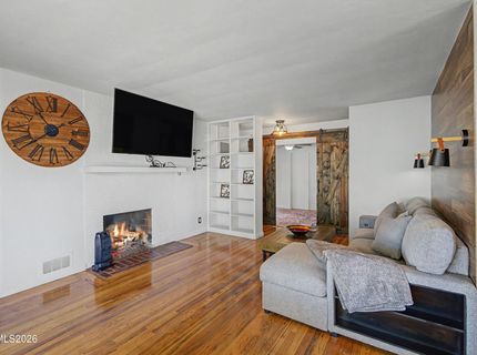 934 Pyramid Way, Sparks, NV 89431 Photo