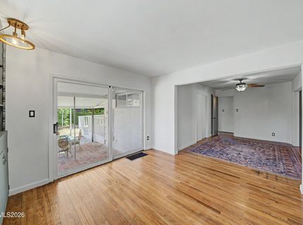934 Pyramid Way, Sparks, NV 89431 Photo