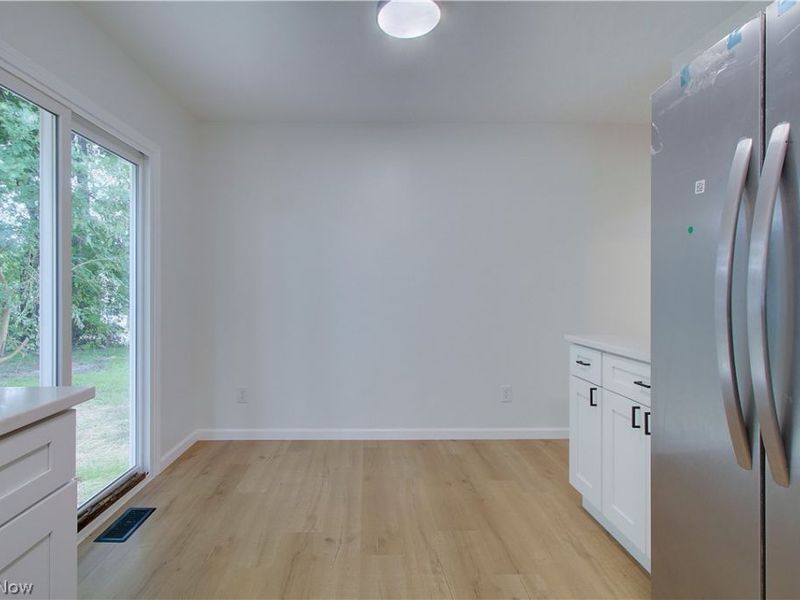 330 S Liberty Avenue, Alliance, OH 44601 Photo 10