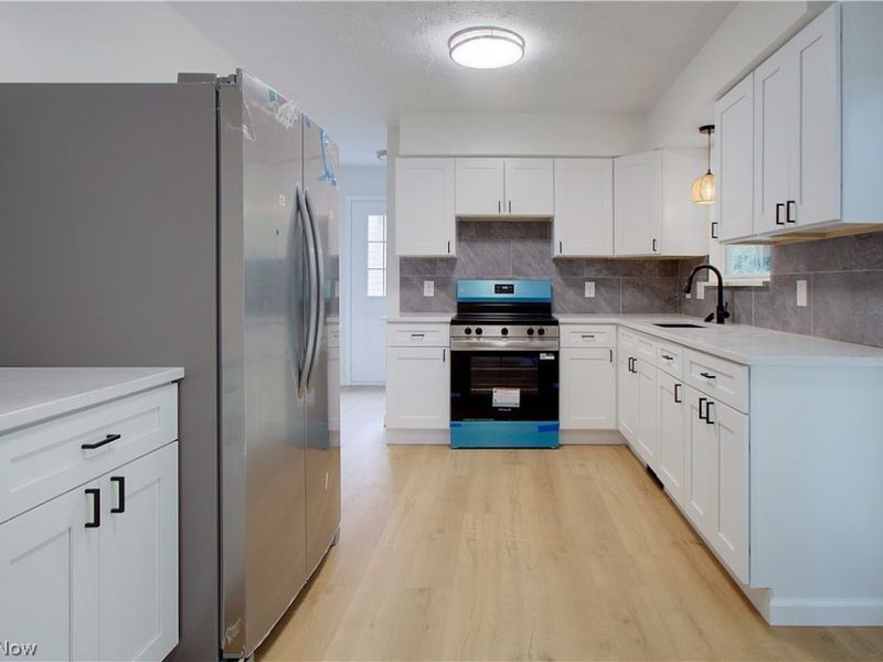330 S Liberty Avenue, Alliance, OH 44601 Photo 11