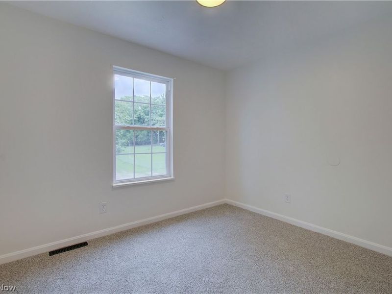 330 S Liberty Avenue, Alliance, OH 44601 Photo 18