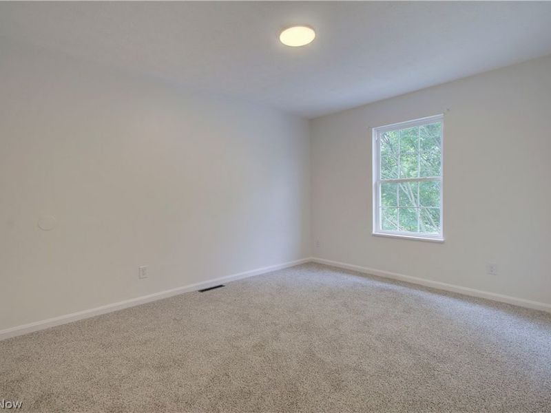 330 S Liberty Avenue, Alliance, OH 44601 Photo 20