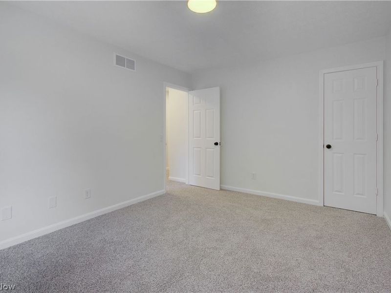 330 S Liberty Avenue, Alliance, OH 44601 Photo 22