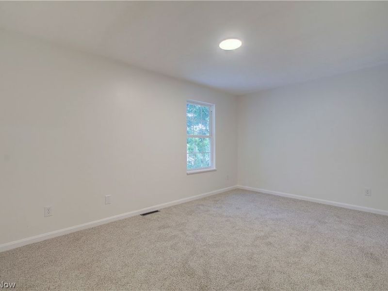 330 S Liberty Avenue, Alliance, OH 44601 Photo 23