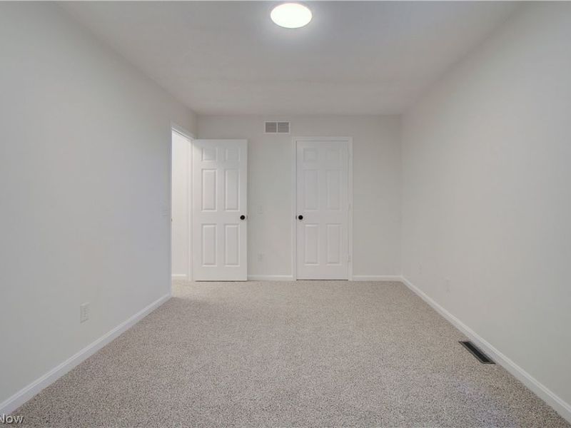 330 S Liberty Avenue, Alliance, OH 44601 Photo 24