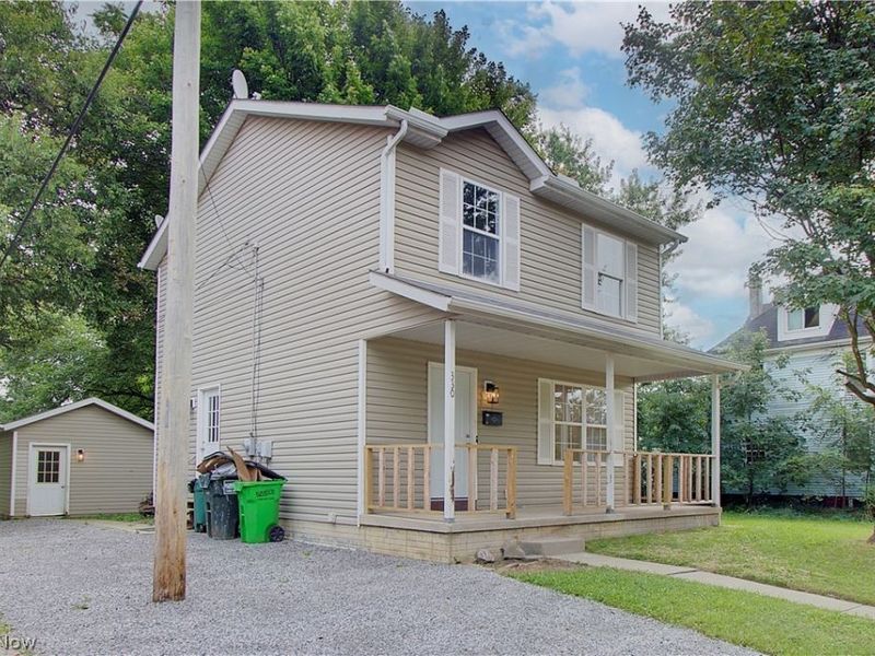 330 S Liberty Avenue, Alliance, OH 44601 Photo 3