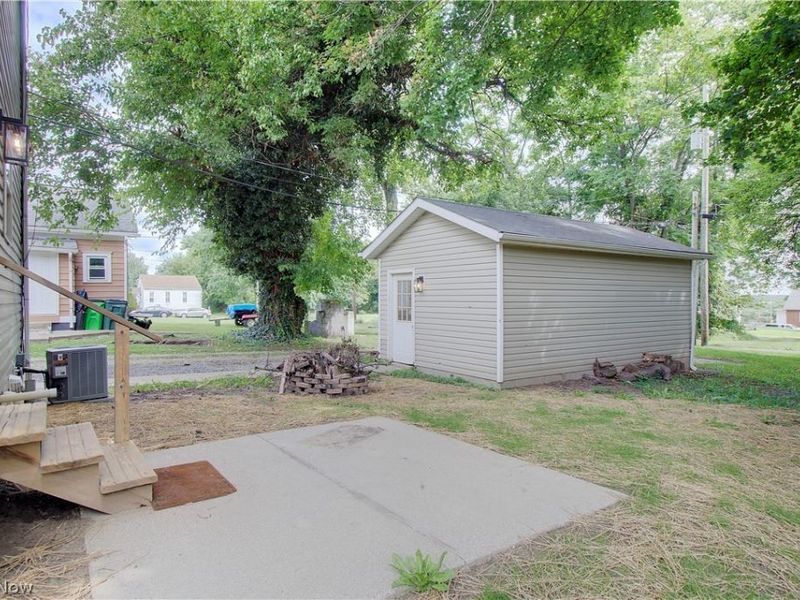 330 S Liberty Avenue, Alliance, OH 44601 Photo 32