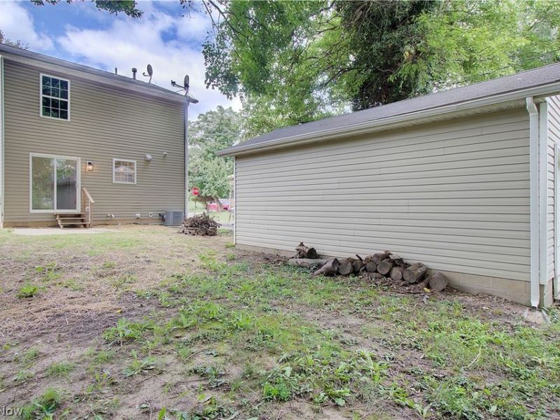 330 S Liberty Avenue, Alliance, OH 44601 Photo 37