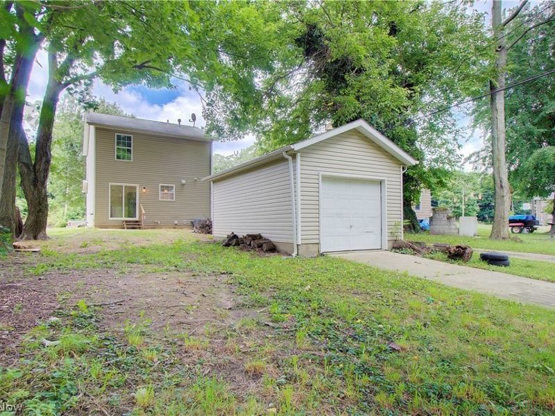 330 S Liberty Avenue, Alliance, OH 44601 Photo 38