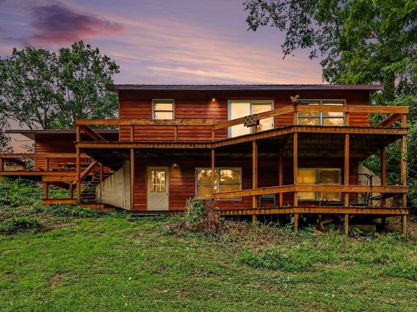 67747 Thunderbird Drive, Sturgis, MI 49091