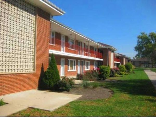 1113 Holiday Lane , Unit 6, Des Plaines, IL 60016