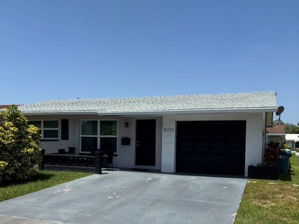 5721 NW 64th Way , Tamarac, FL 33321