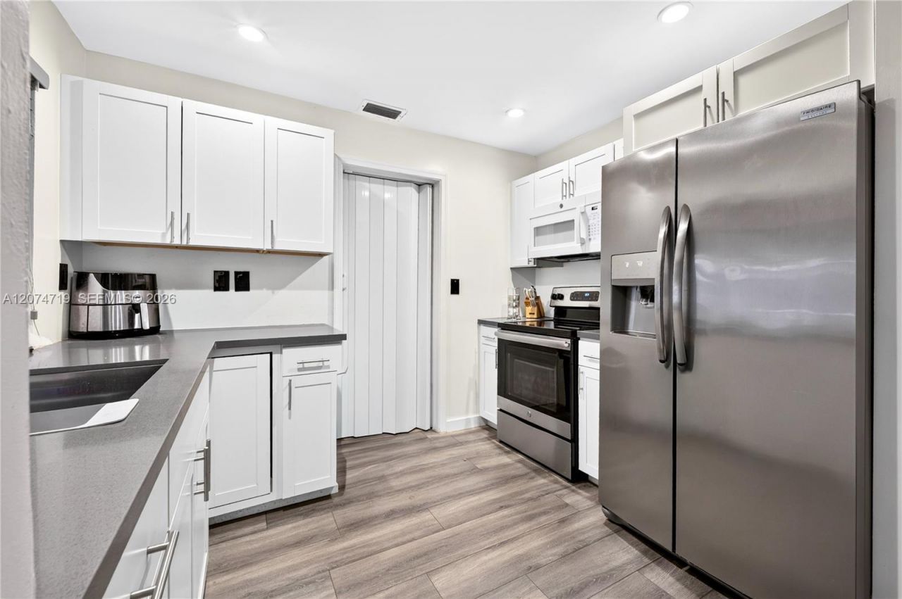 5721 NW 64th Way, Tamarac, FL 33321 Photo