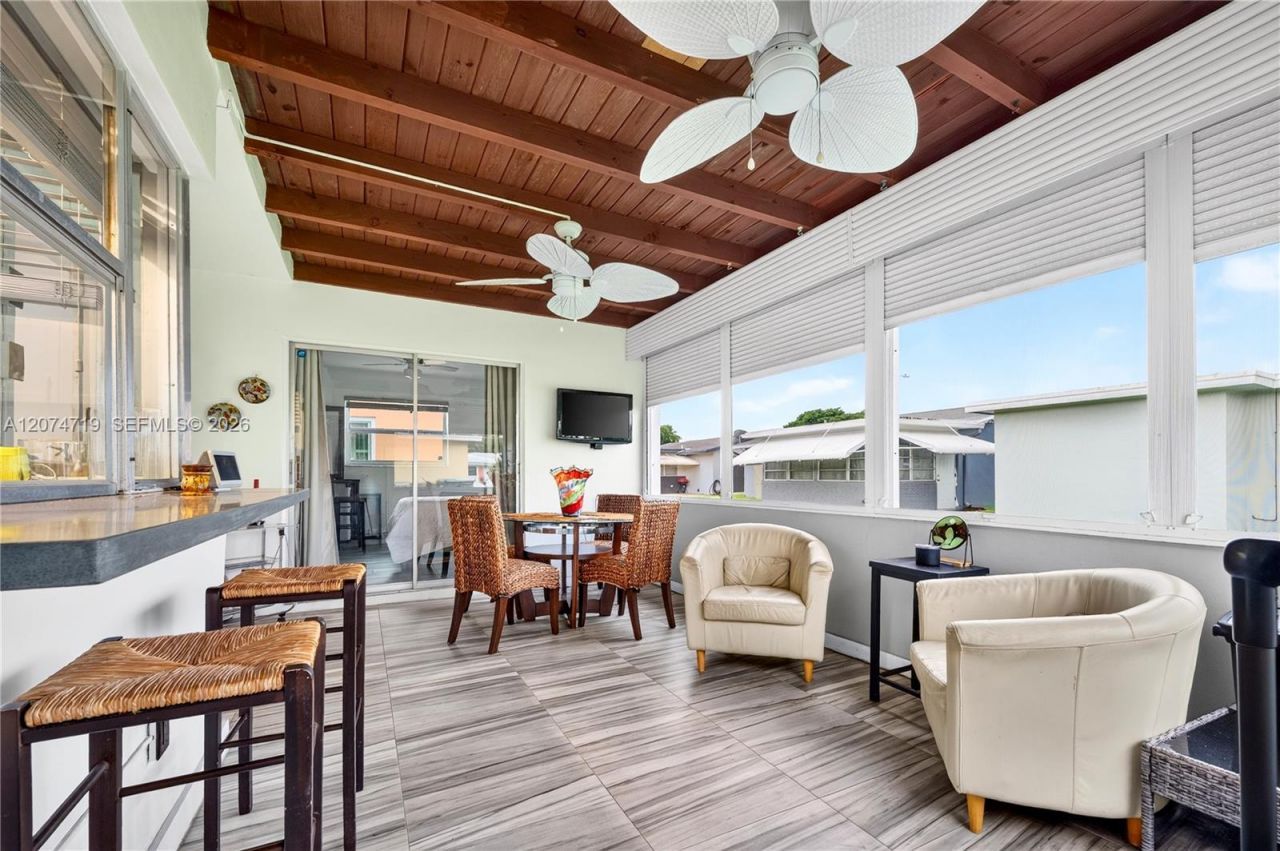 5721 NW 64th Way, Tamarac, FL 33321 Photo