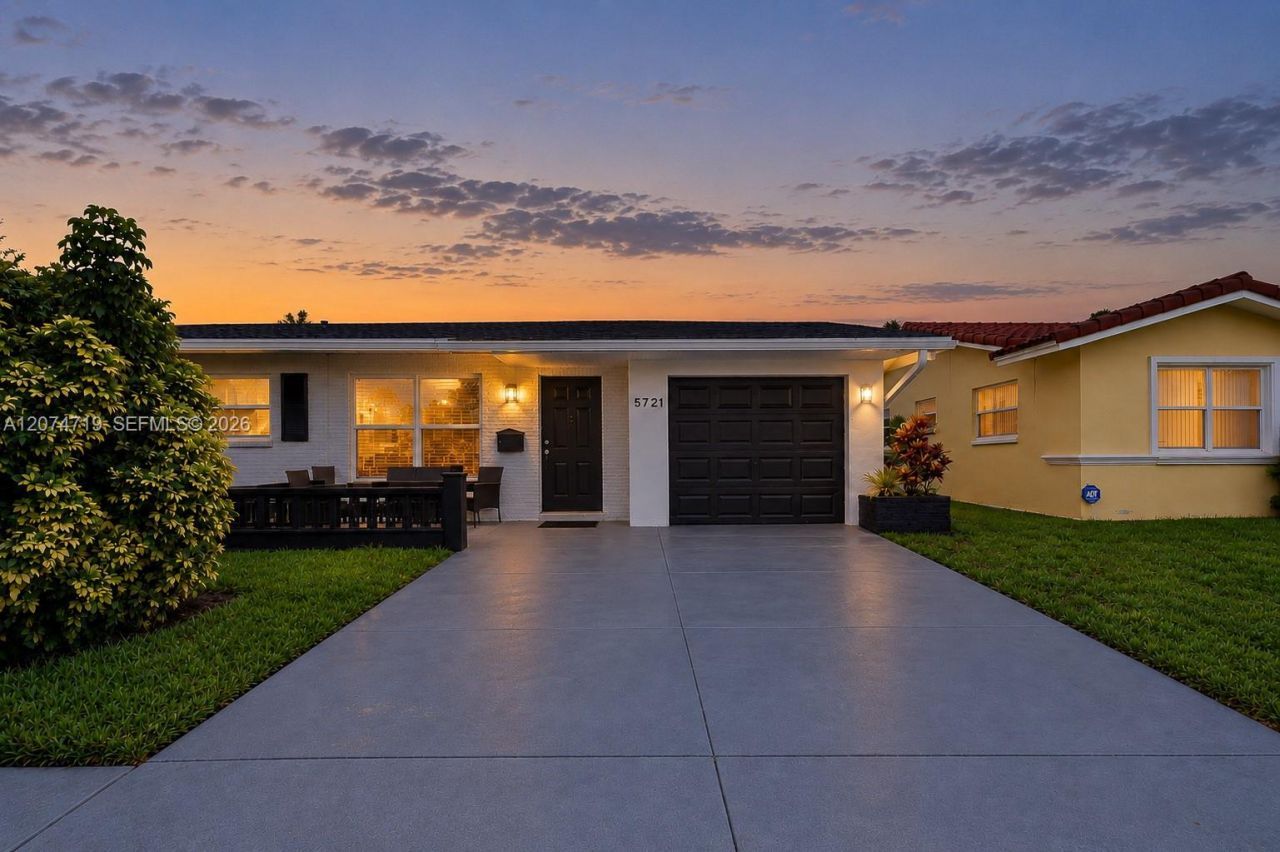 5721 NW 64th Way, Tamarac, FL 33321 Photo