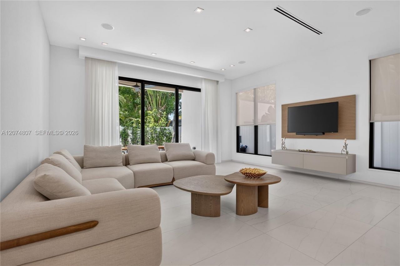 1404 NE 5th Street, Fort Lauderdale, FL 33301 Photo