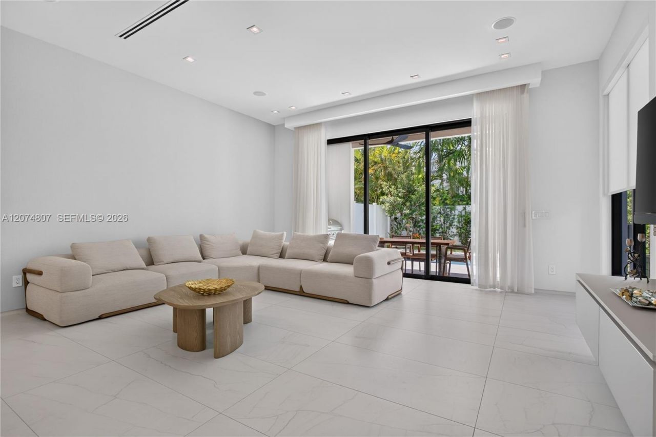 1404 NE 5th Street, Fort Lauderdale, FL 33301 Photo