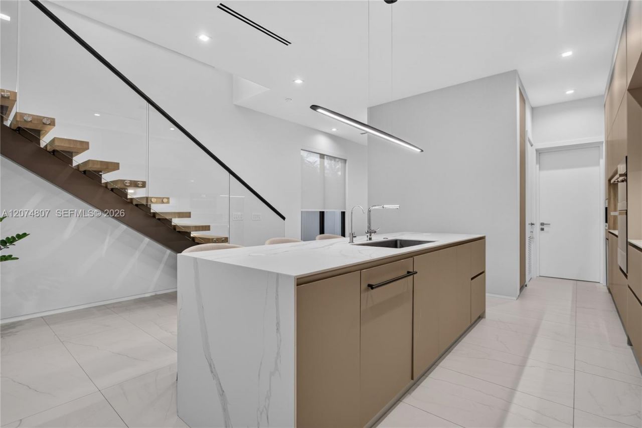 1404 NE 5th Street, Fort Lauderdale, FL 33301 Photo