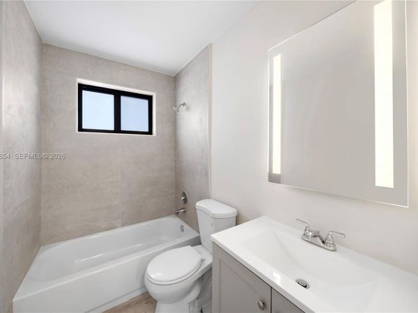 1345 W 28th St , Unit 17, Hialeah, FL 33010
