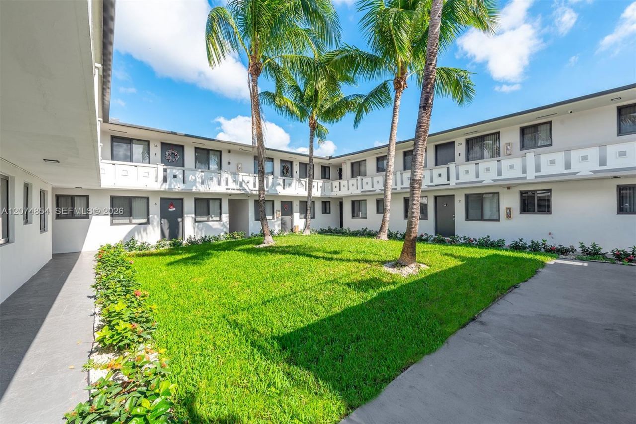 1345 W 28th St , Unit 17, Hialeah, FL 33010 Photo
