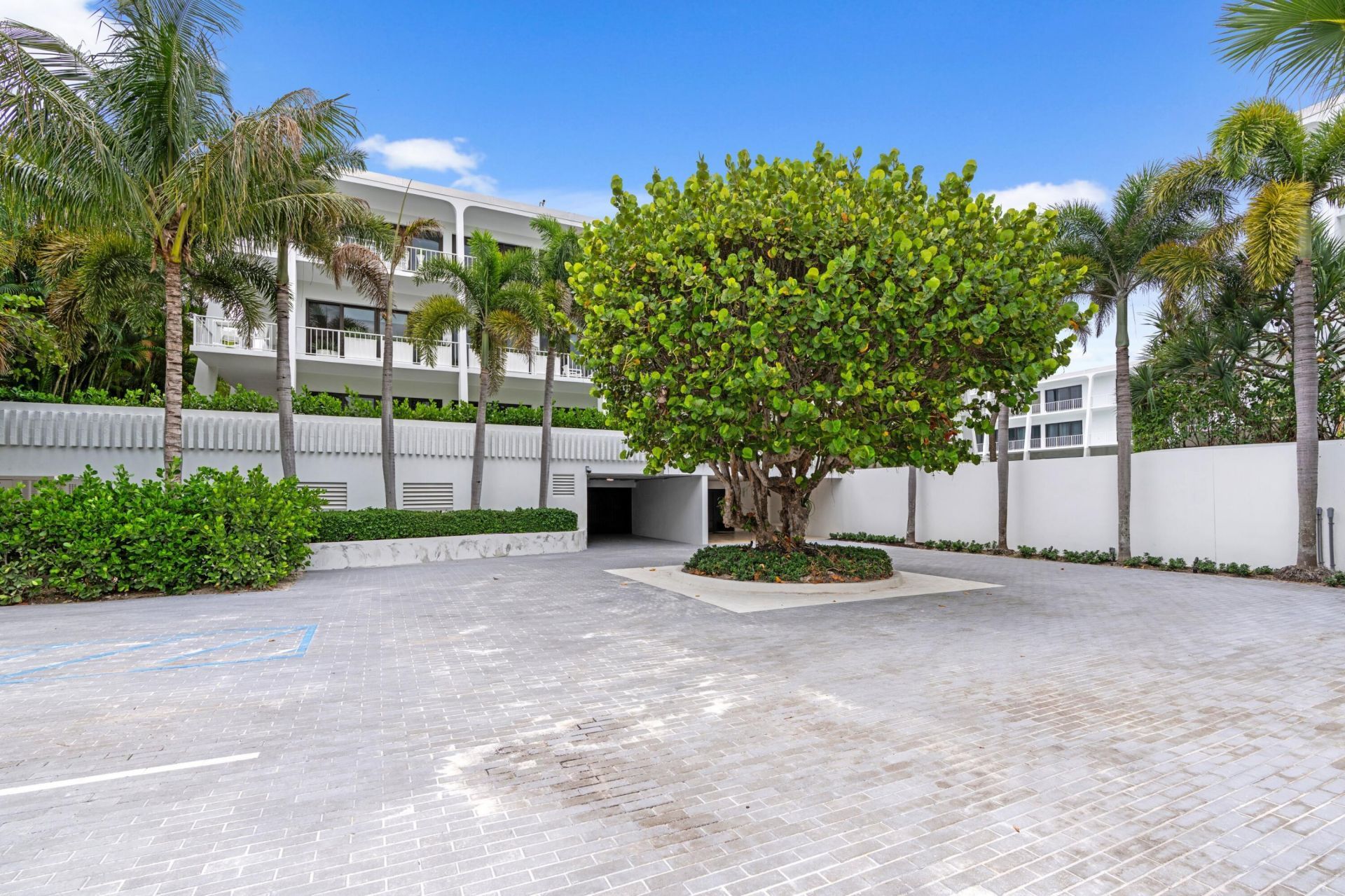 2275 S Ocean Boulevard, Unit 201n, Palm Beach, FL 33480 Photo