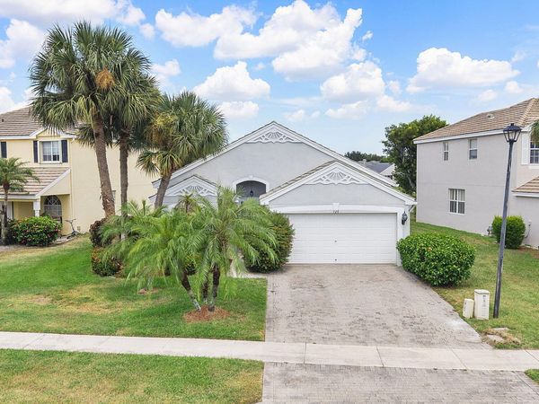 120 HAMILTON Terrace, Royal Palm Beach, FL 33414