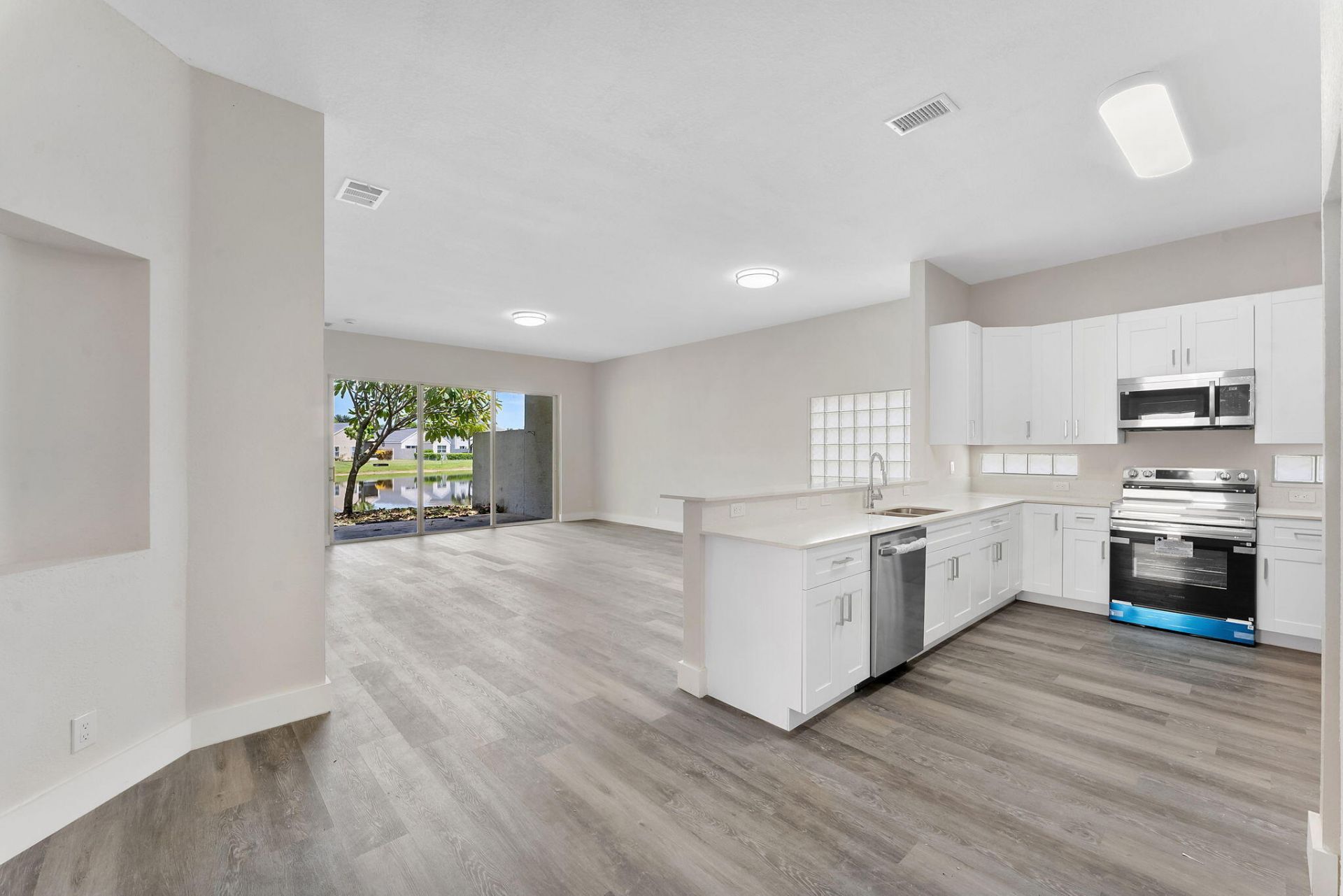 120 Hamilton Terrace, Royal Palm Beach, FL 33414 Photo