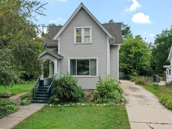 1240 S JACKSON STREET, Green Bay, WI 54301
