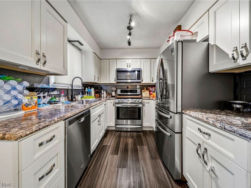38102 Parkway Boulevard, Willoughby, OH 44094 Photo 11