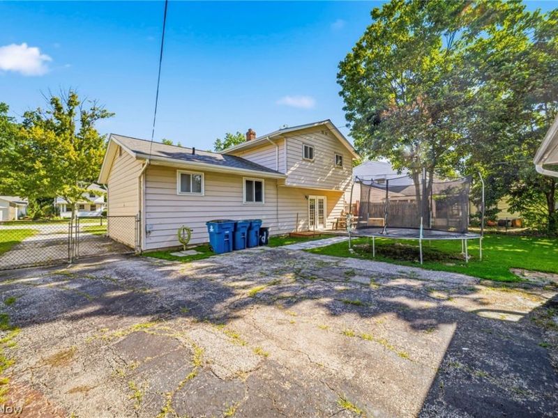 38102 Parkway Boulevard, Willoughby, OH 44094 Photo 26