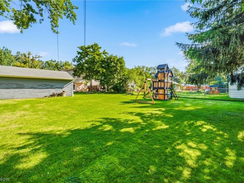 38102 Parkway Boulevard, Willoughby, OH 44094 Photo 33