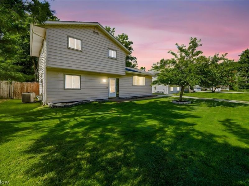 38102 Parkway Boulevard, Willoughby, OH 44094 Photo 4